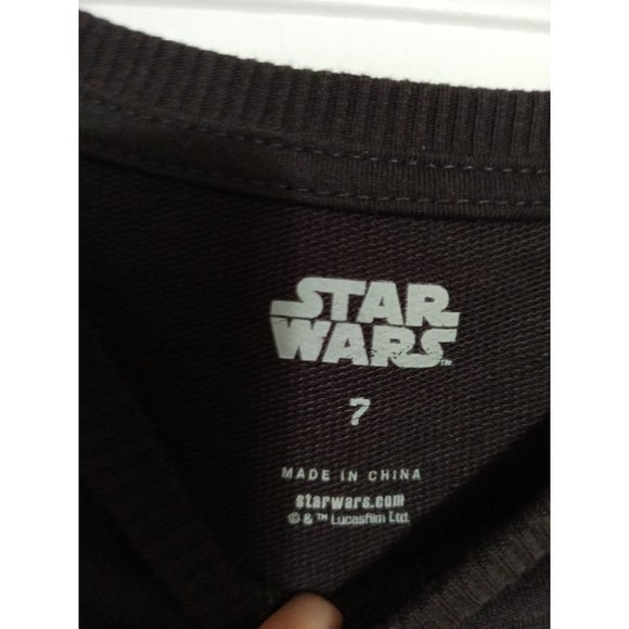 Boys Star Wars Crew Neck Soft Black Yoda Pullover Sweater Size 7 - Picture 4 of 5